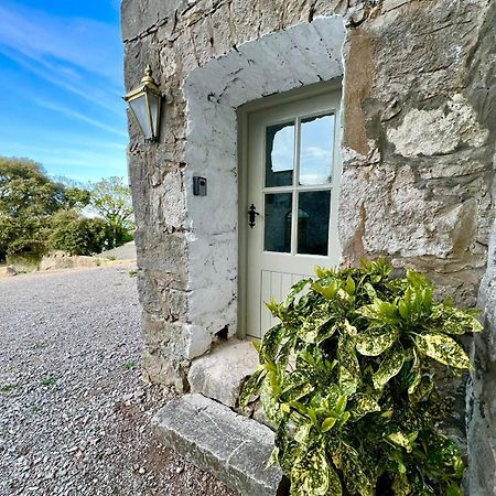 Tan-Yr-Ogo Gate Lodge, Gwrych Castle Llanddulas Dış mekan fotoğraf